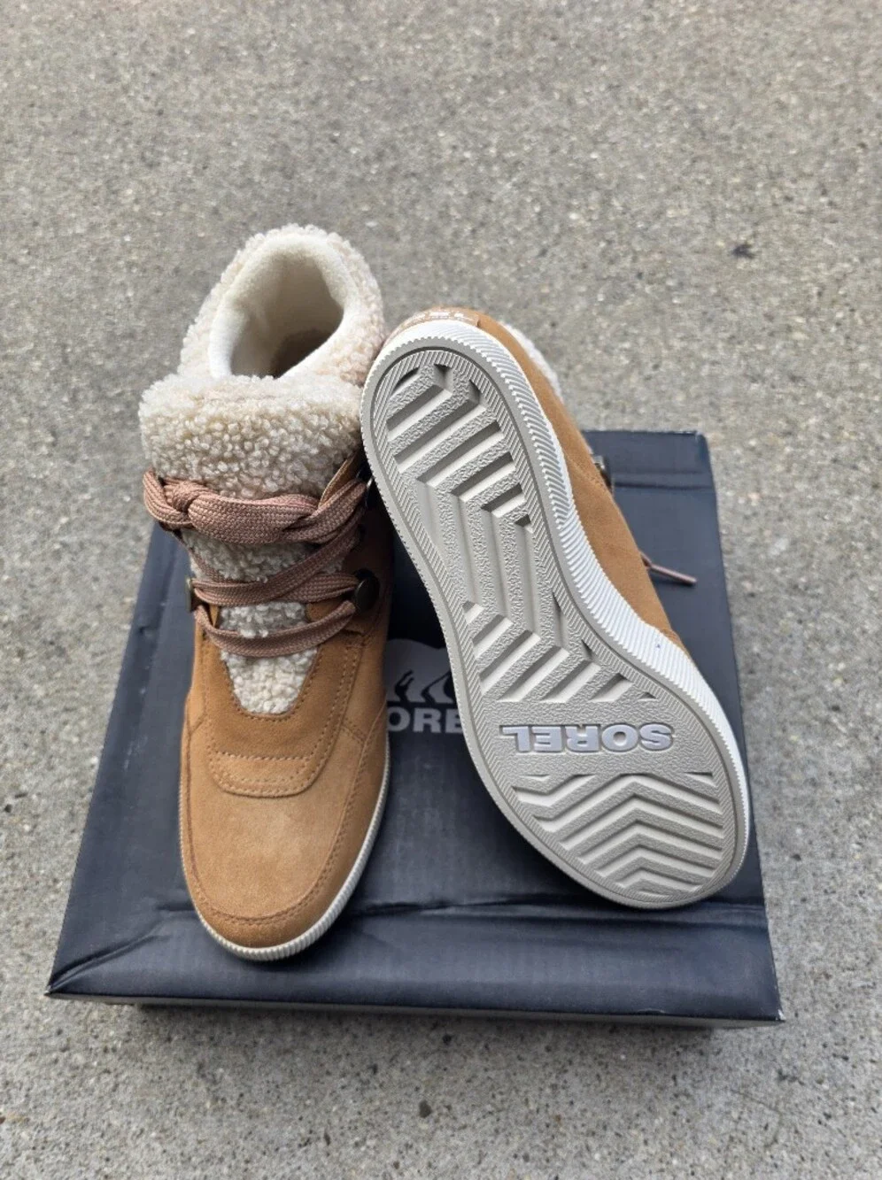 Sorel Kinetic Cozy Shearling-Trim Tan Women's Size 7.5